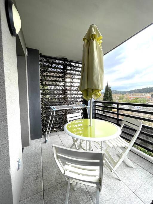 Spacieux T2 + Parking A 5 Min D'Aix Apartment Aix-en-Provence Exterior photo