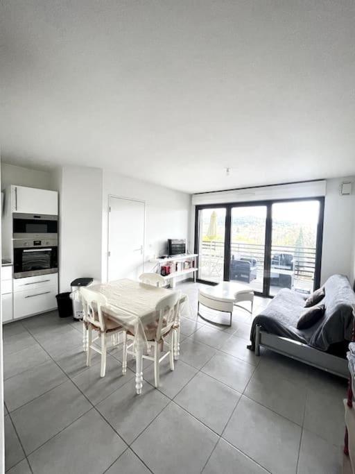 Spacieux T2 + Parking A 5 Min D'Aix Apartment Aix-en-Provence Exterior photo